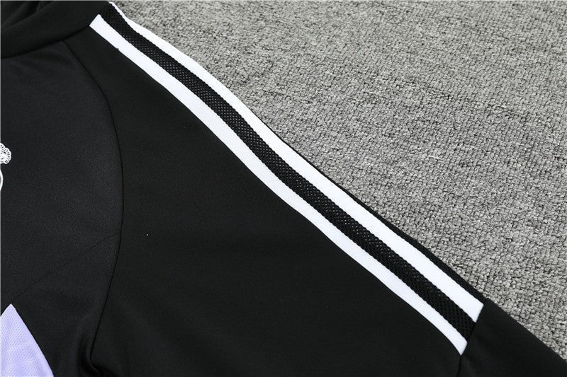 Special Edition Tracksuit Kit - Detail