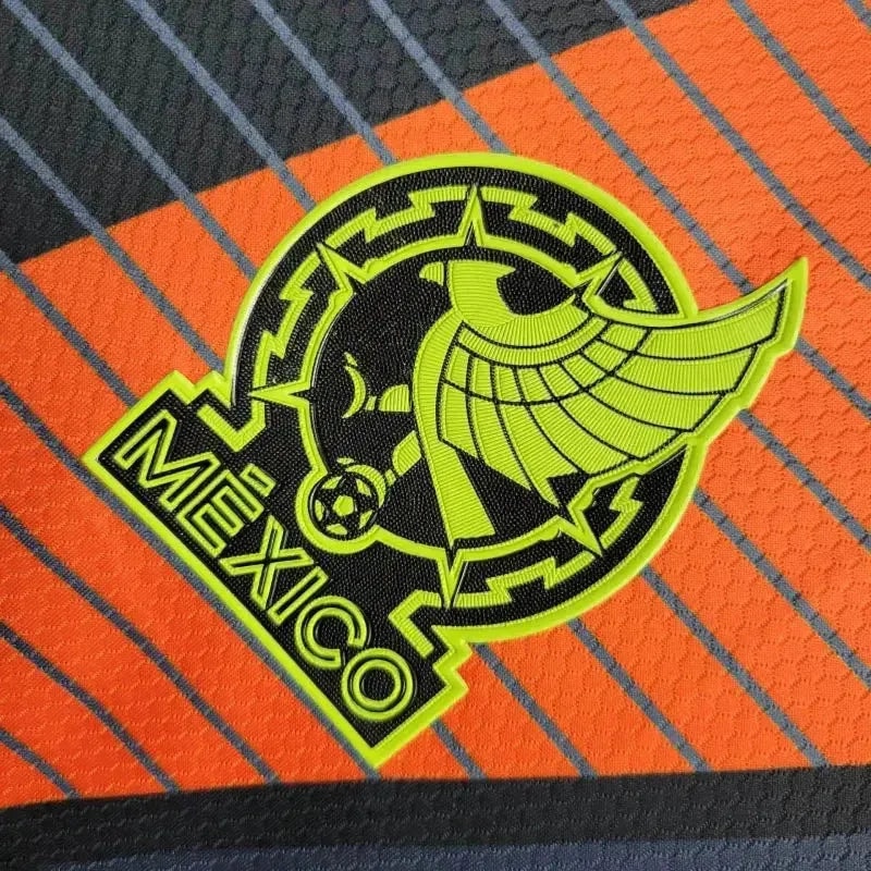Mexico 24/25 Goalkeeper Shirt - View 4