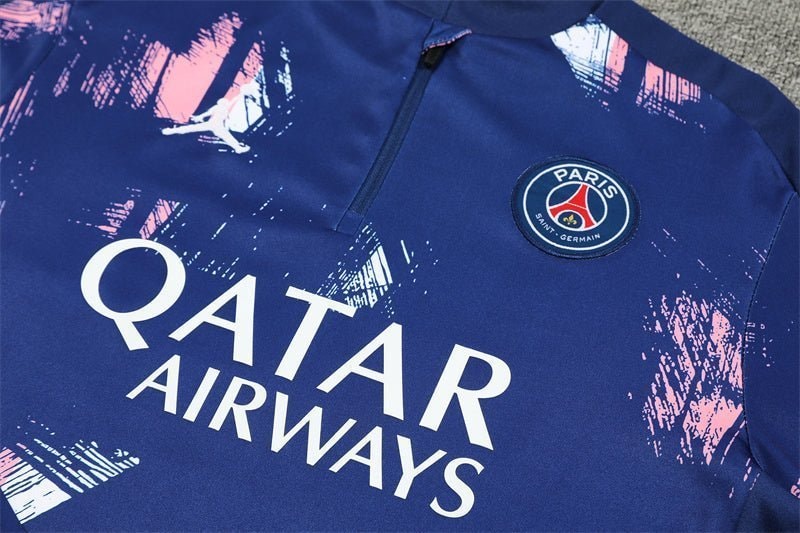 Special Edition Tracksuit Kit - Detail