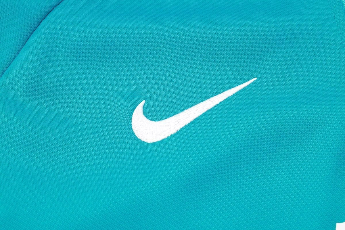 Tracksuit Kit - Detail