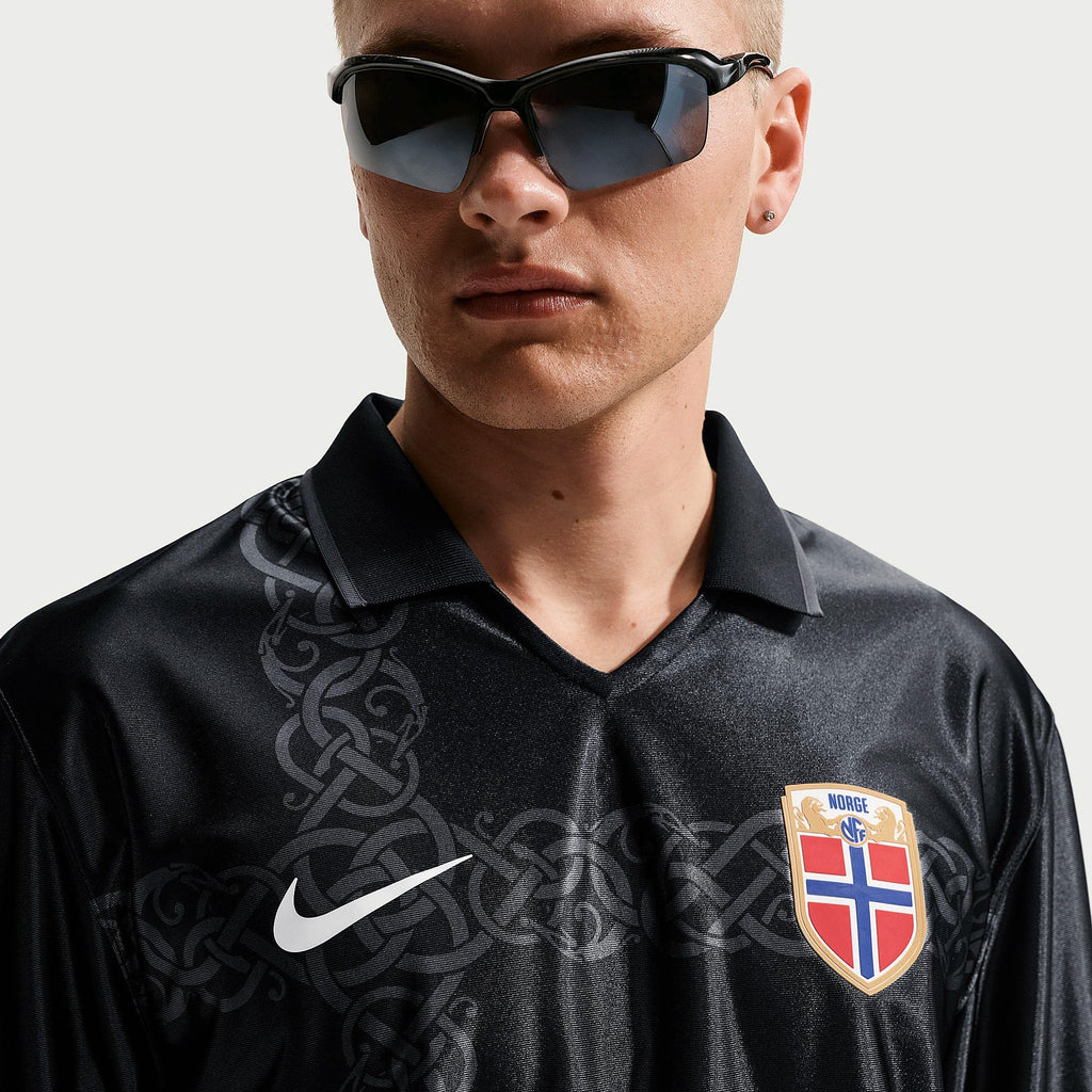 Special Edition 26/27 Men's Shirt - Detail