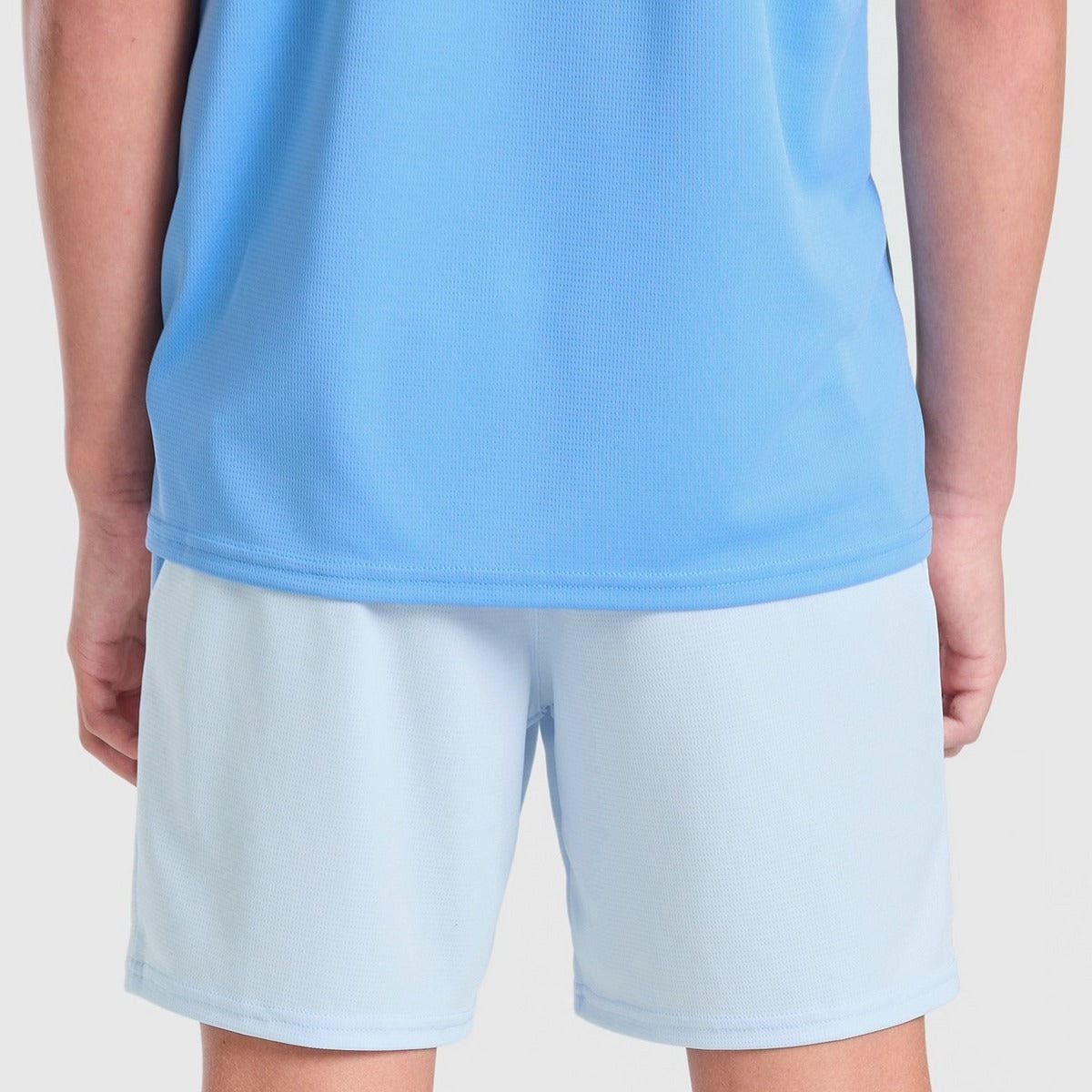 Home 26/27 Kids Shirt Kit - Modeled