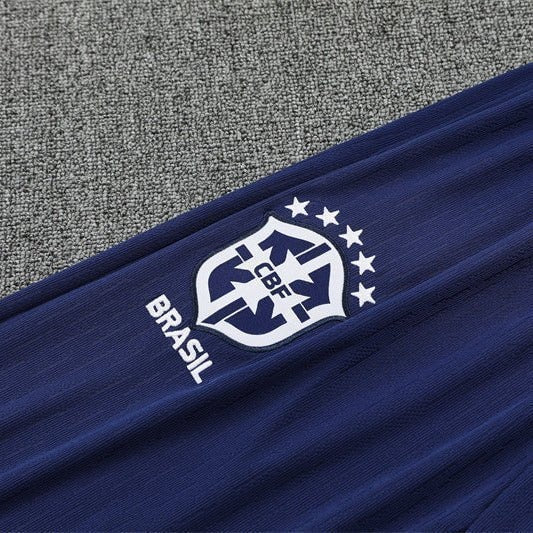 Special Edition Tracksuit Kit - Detail