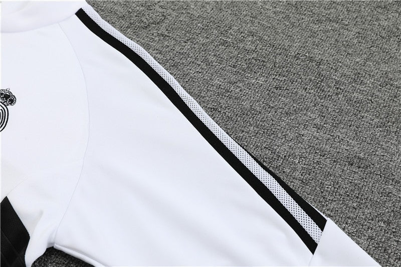 Special Edition Tracksuit Kit - Detail