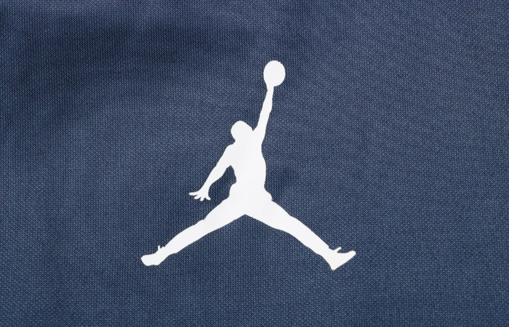 Tracksuit Kit - Detail