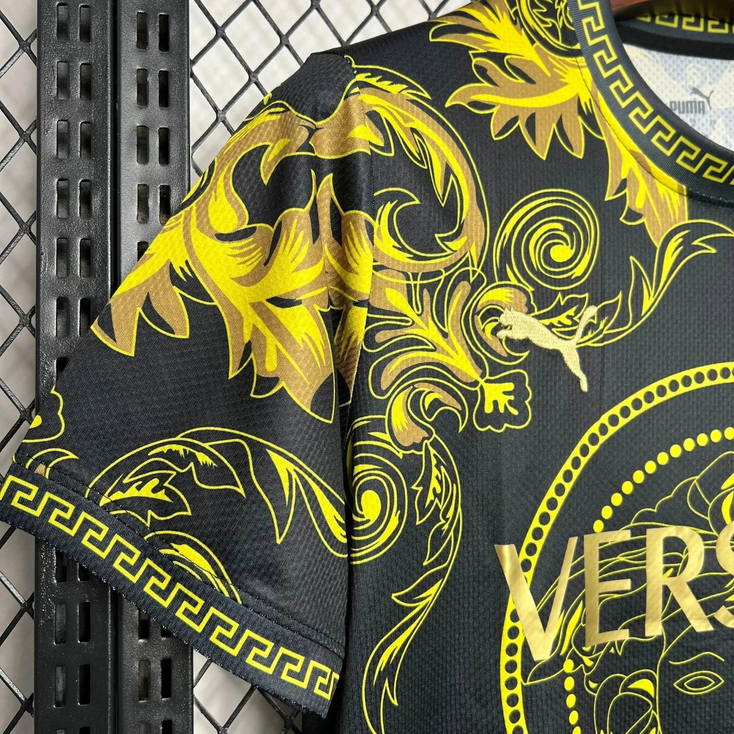 Italy Special Edition 23/24 Shirt - View 4