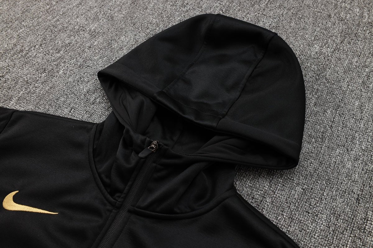 Tracksuit Kit - Detail