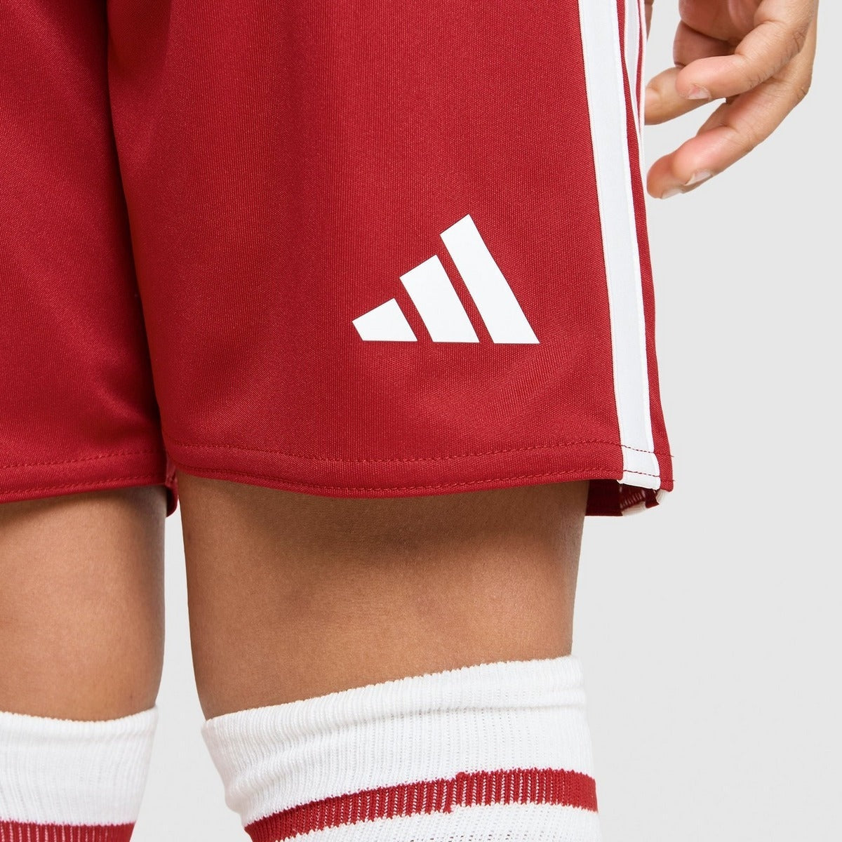 Home 26/27 Kids Shirt Kit - Modeled