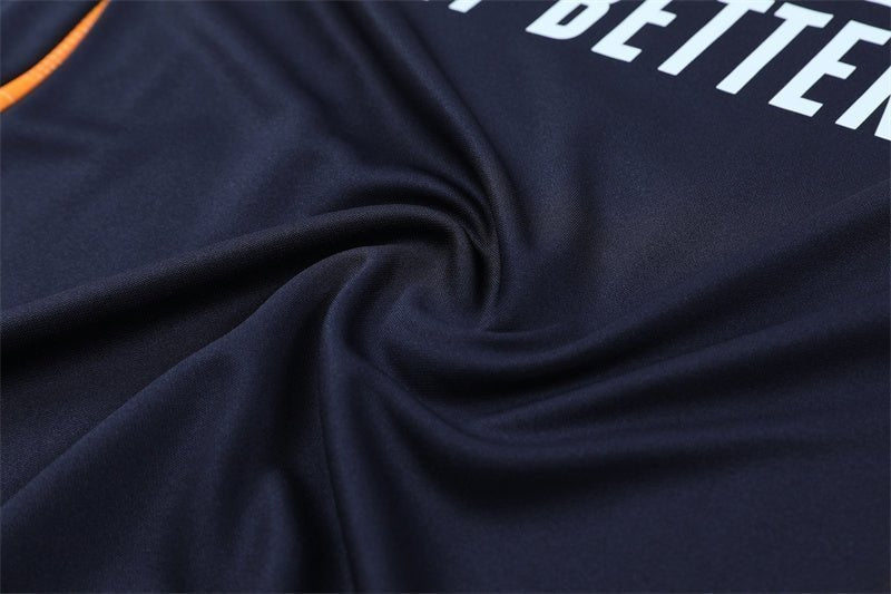 Special Edition Tracksuit Kit - Detail