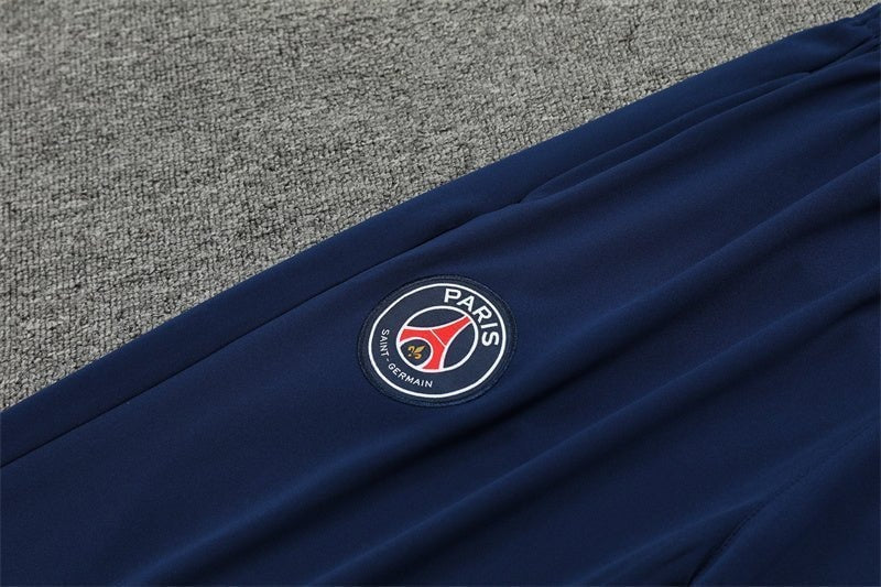 Special Edition Tracksuit Kit - Detail