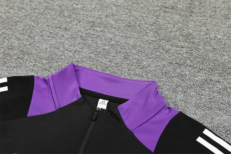 Special Edition Tracksuit Kit - Detail
