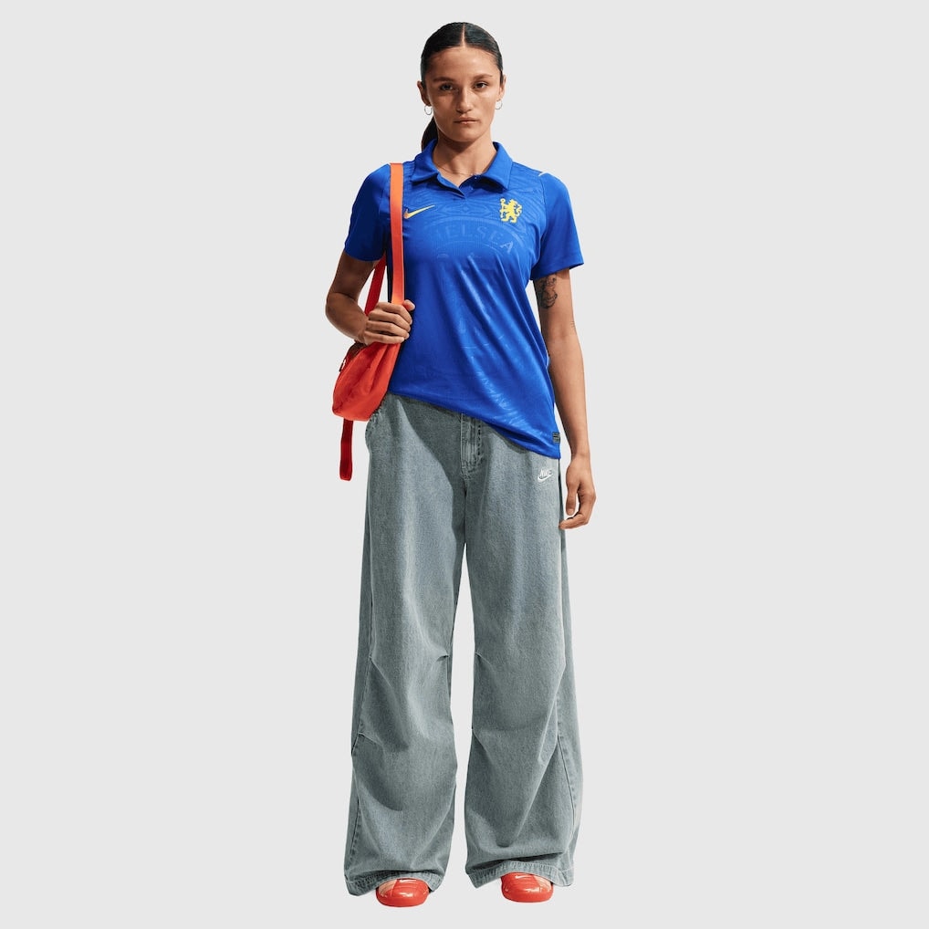 Home 26/27 Women's Shirt - Model Front