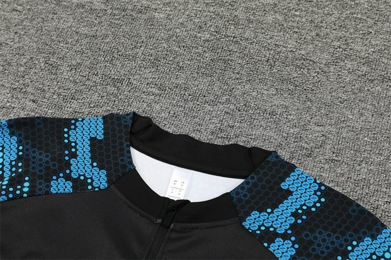 Special Edition Tracksuit Kit - Detail