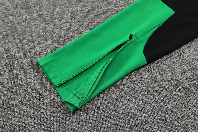 Away 24/25 Tracksuit Kit - Detail