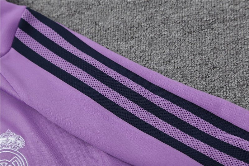 Special Edition Tracksuit Kit - Detail