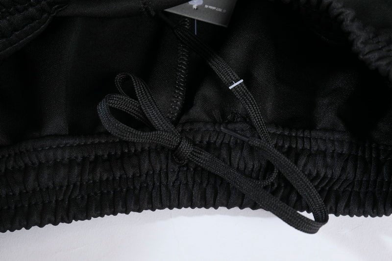 Special Edition Tracksuit Kit - Detail