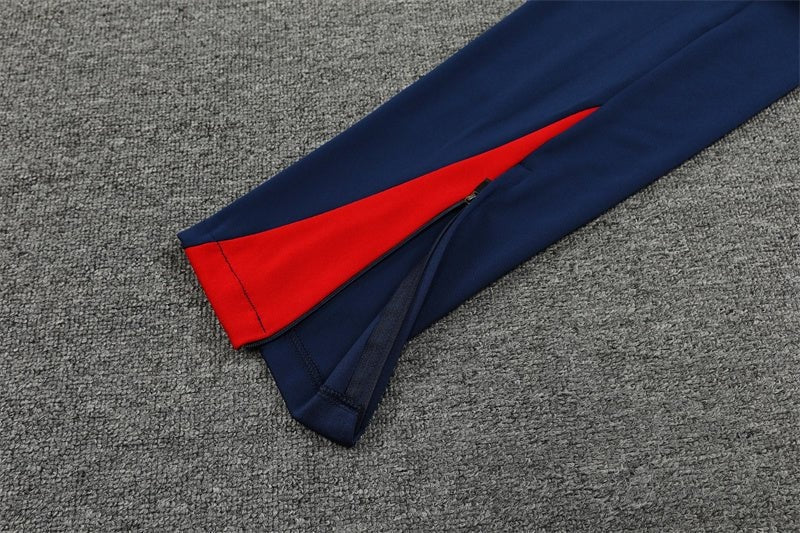 Special Edition Tracksuit Kit - Detail
