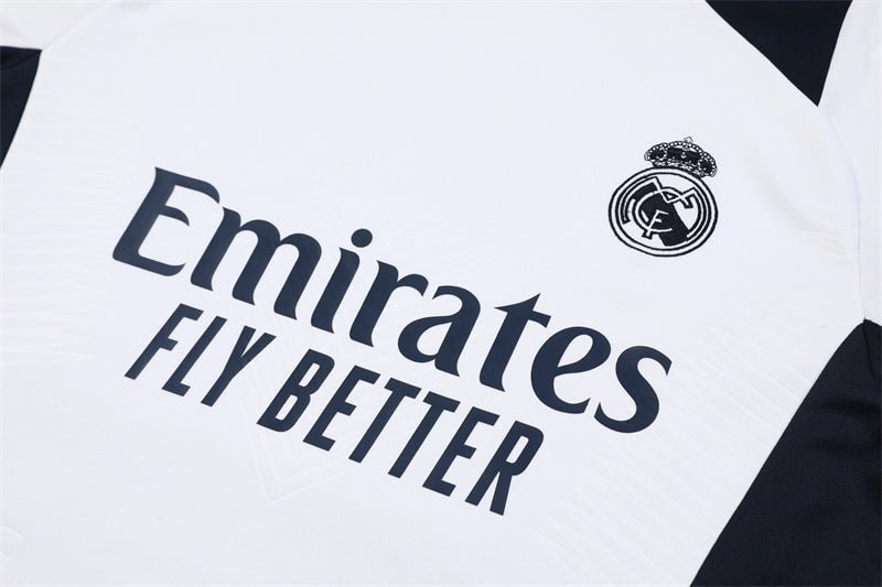 Special Edition Tracksuit Kit - Detail