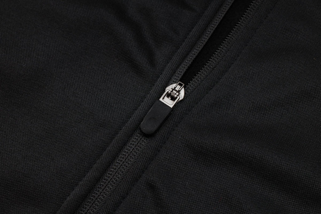 Tracksuit Kit - Detail