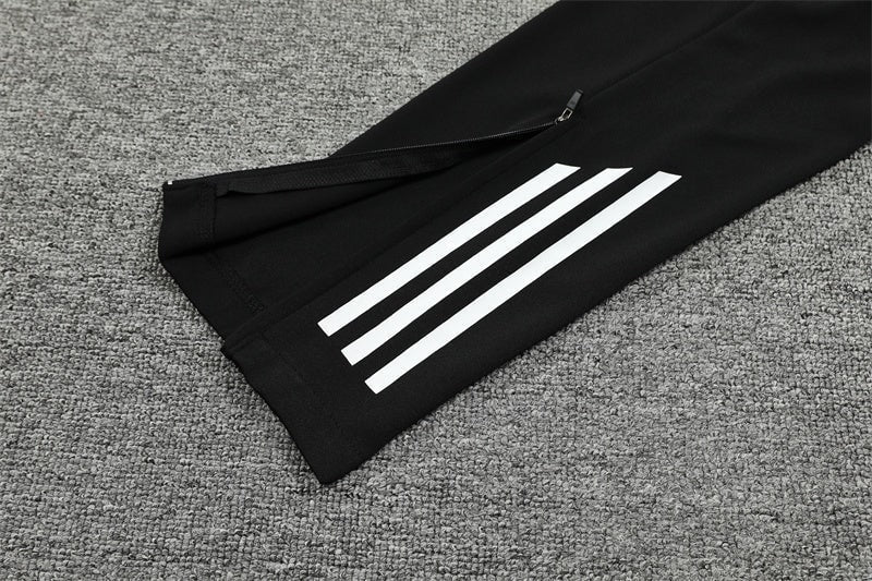 Special Edition Tracksuit Kit - Detail