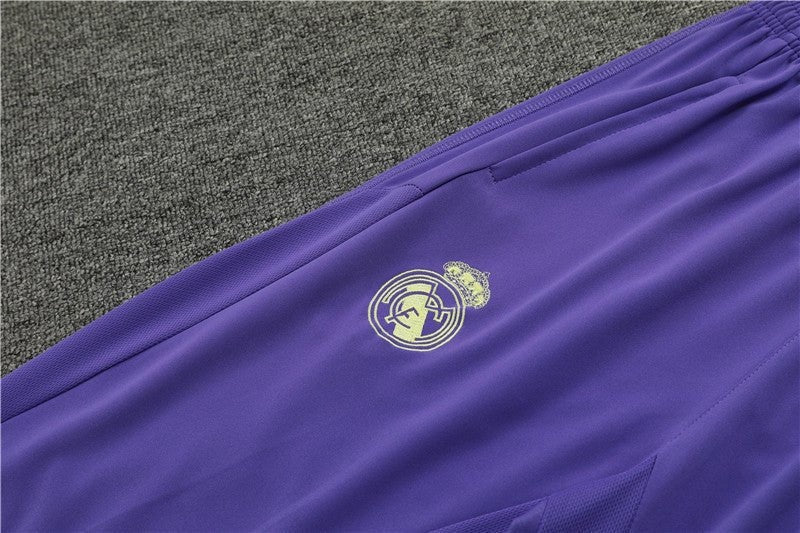 Special Edition Tracksuit Kit - Detail