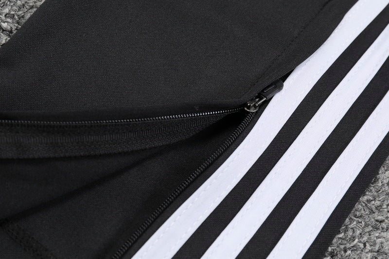 Special Edition Tracksuit Kit - Detail