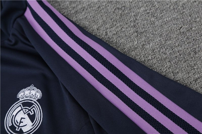 Special Edition Tracksuit Kit - Detail