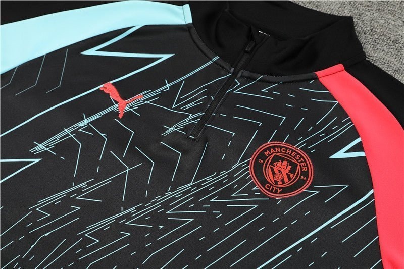 Special Edition Tracksuit Kit - Detail