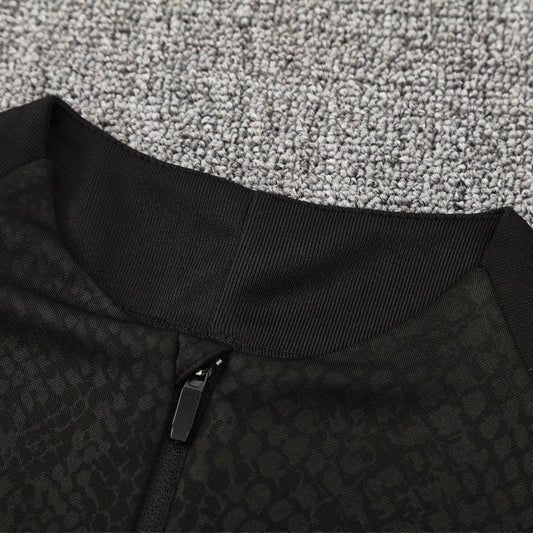 Special Edition Tracksuit Kit - Detail