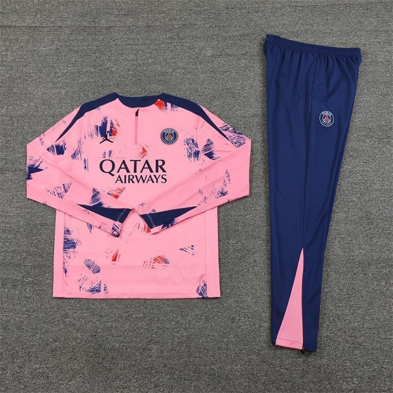 Special Edition Tracksuit Kit - Detail