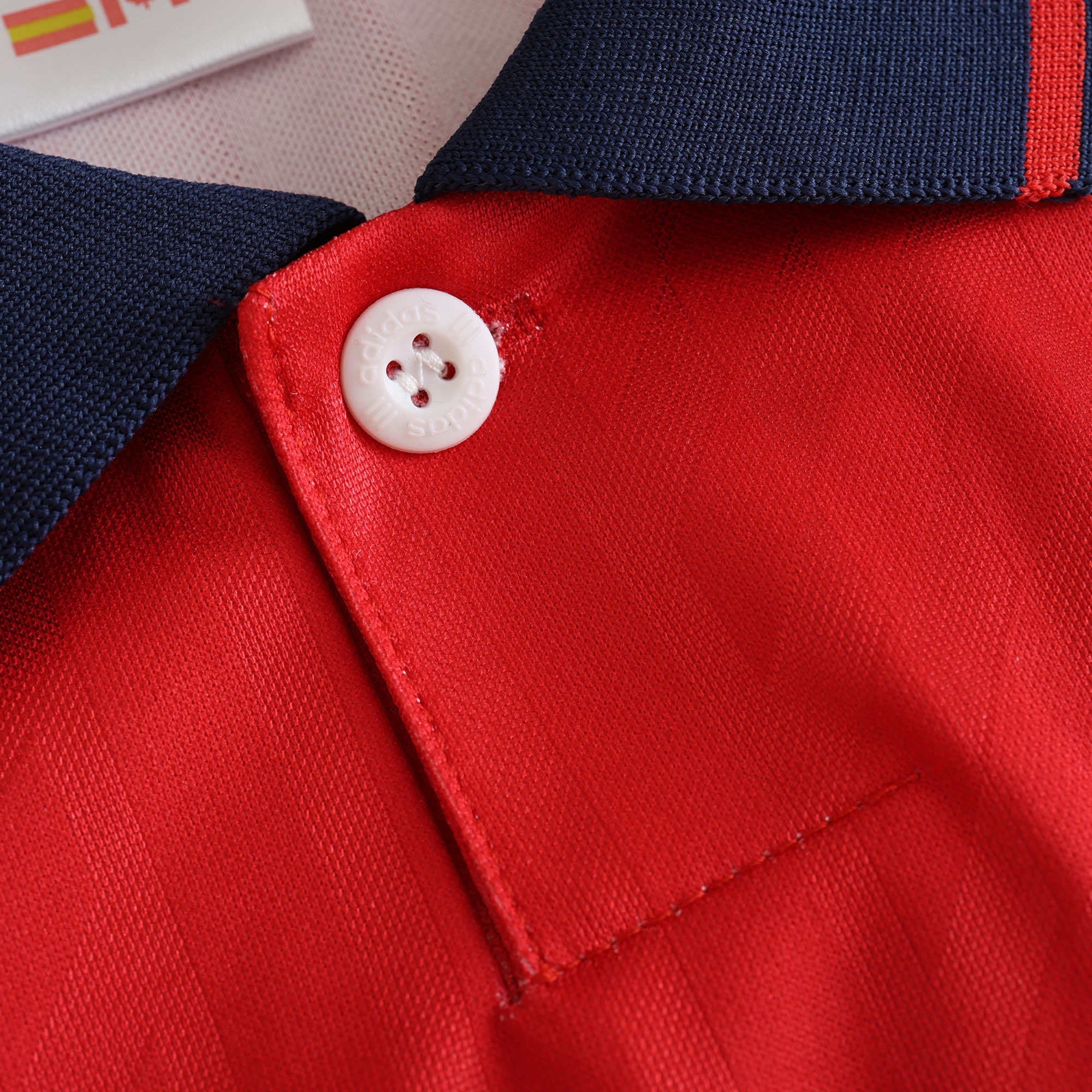 Spain 1994 Retro Home Shirt - View 6