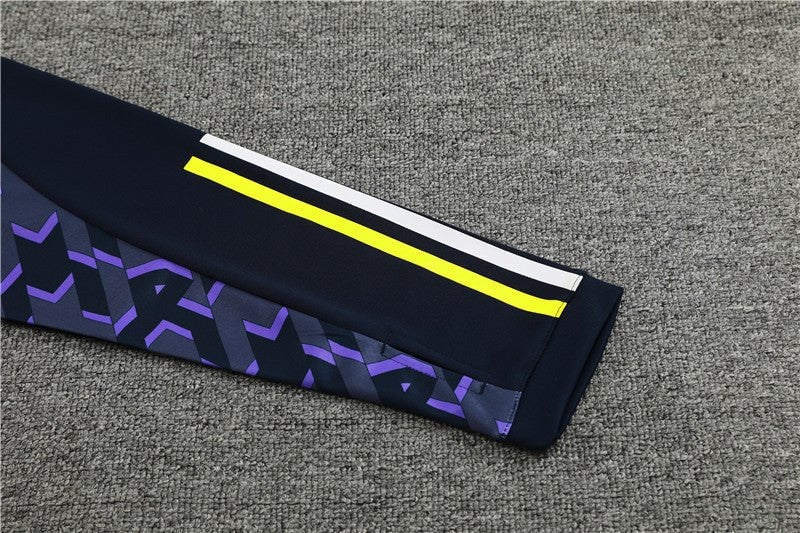 Special Edition Tracksuit Kit - Detail