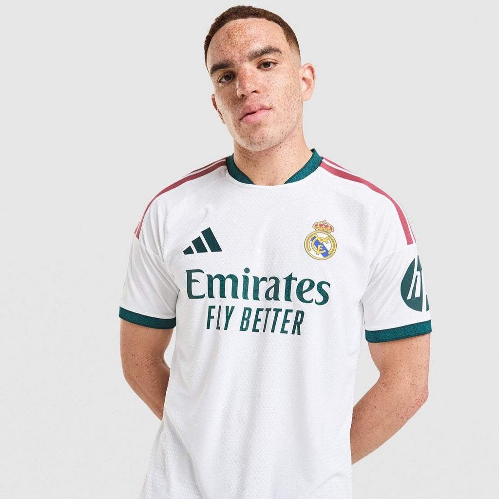 Home 26/27 Player Edition Shirt - Model