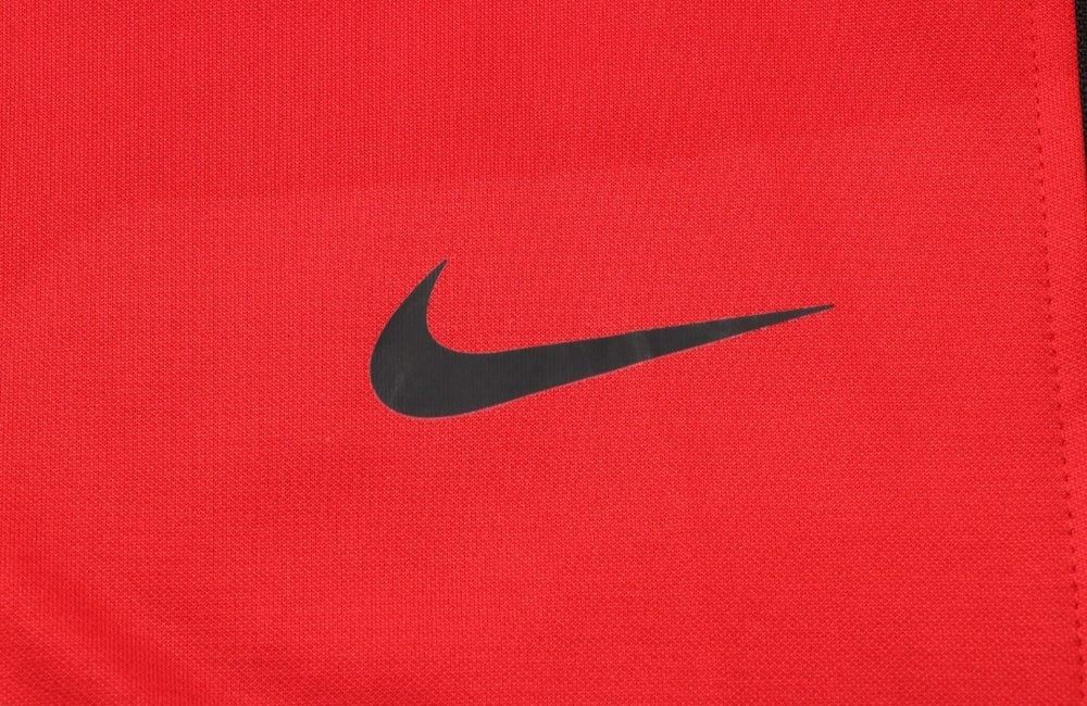 Tracksuit Kit - Detail