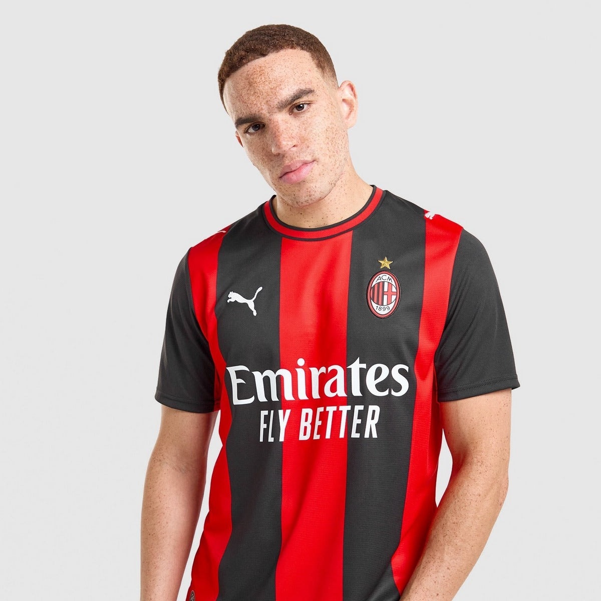 Home 26/27 Men’s Shirt - Modeled
