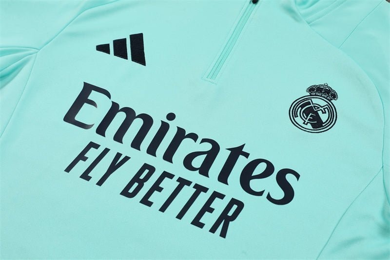 Special Edition Tracksuit Kit - Detail