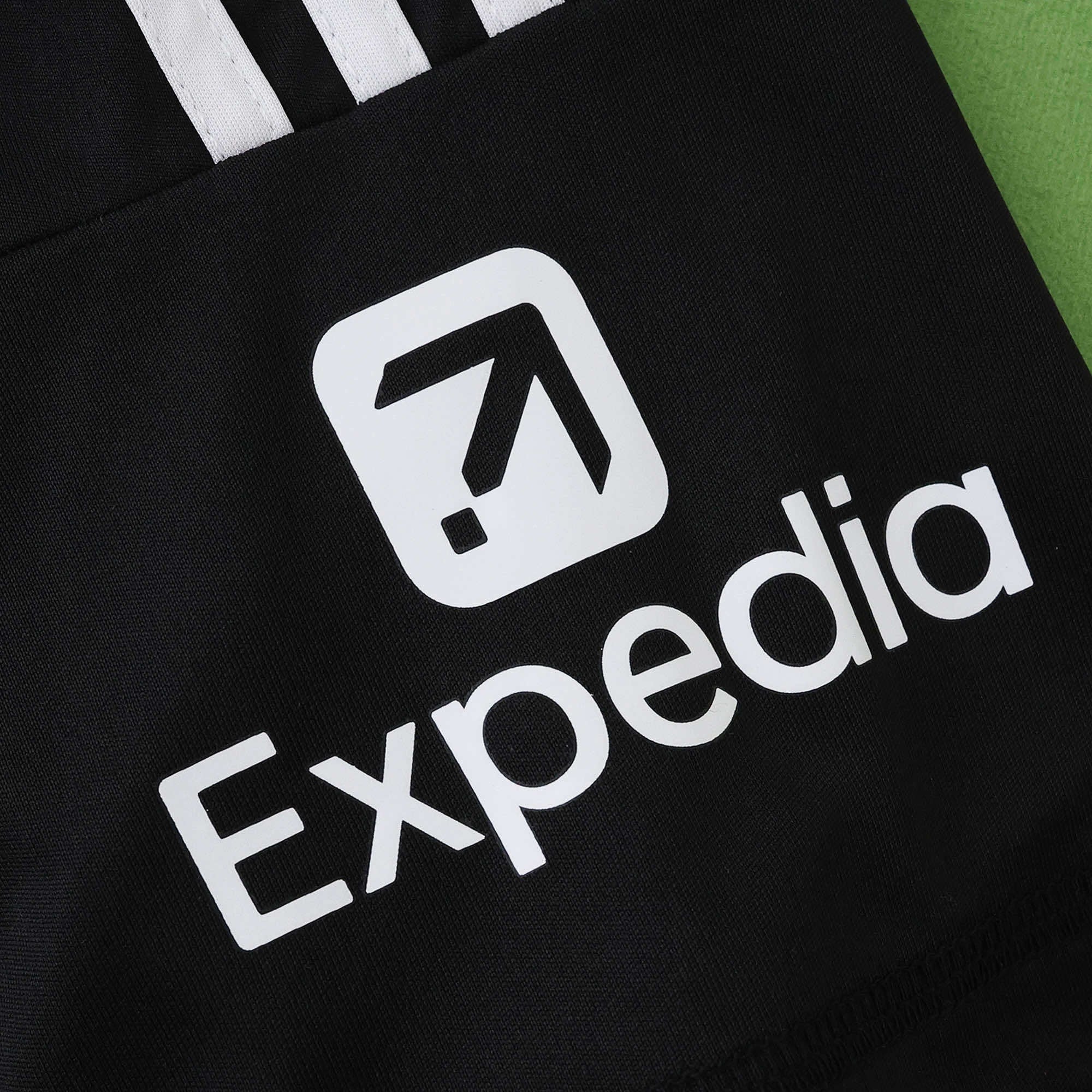 4 25/26 Goalkeeper Shirt - View 9