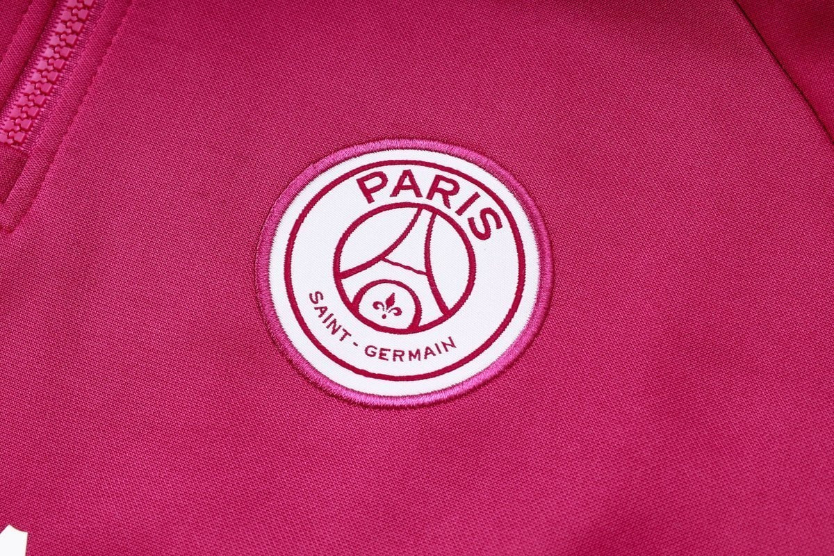 Tracksuit Kit - Detail