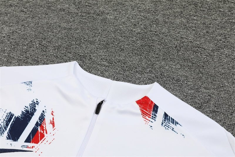 Special Edition Tracksuit Kit - Detail