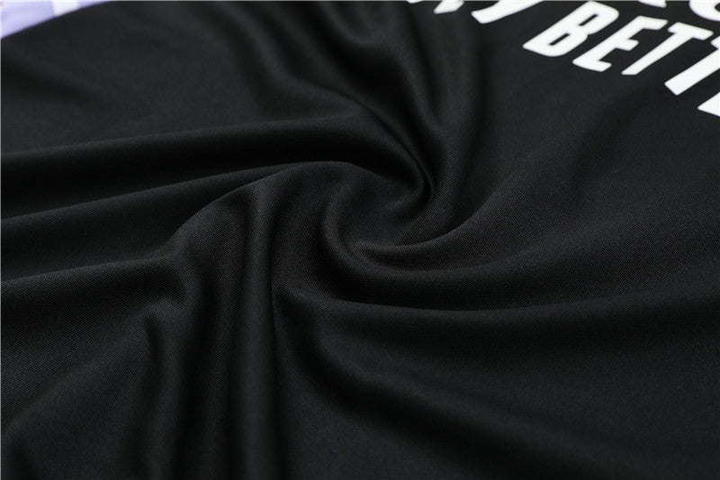 Special Edition Tracksuit Kit - Detail