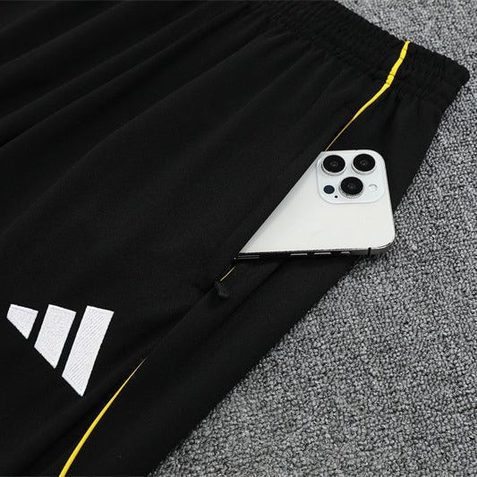 Home 25/26 Tracksuit Kit - Detail