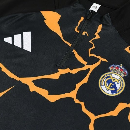 Special Edition Tracksuit Kit - Detail