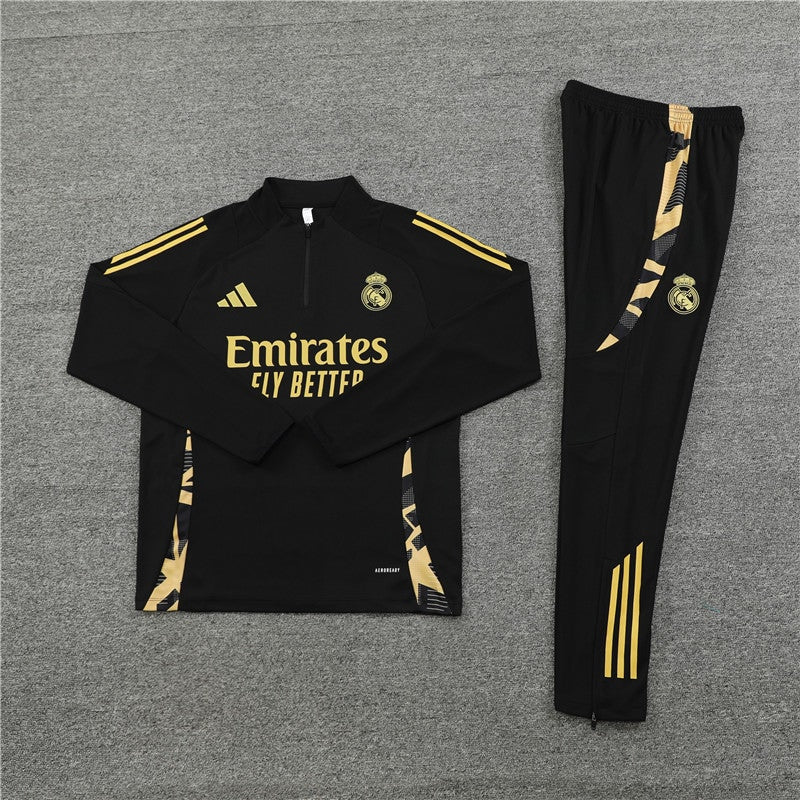 Special Edition Tracksuit Kit - Detail