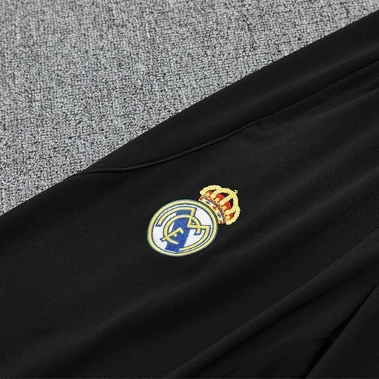 Special Edition Tracksuit Kit - Detail