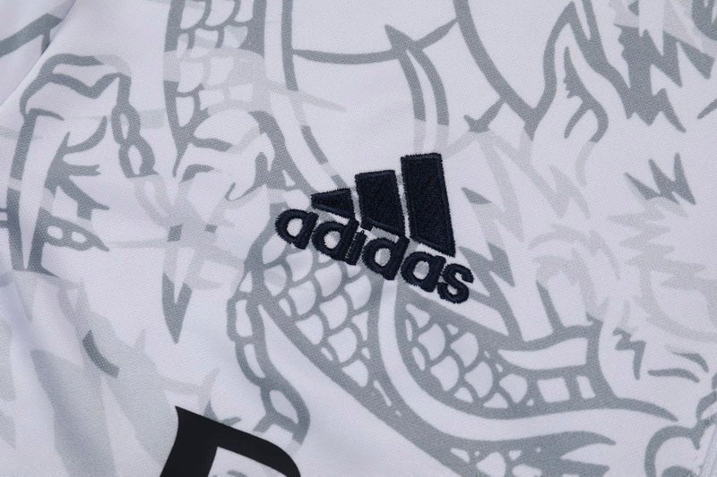 Special Edition Tracksuit Kit - Detail