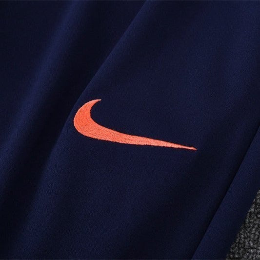 Special Edition Tracksuit Kit - Detail