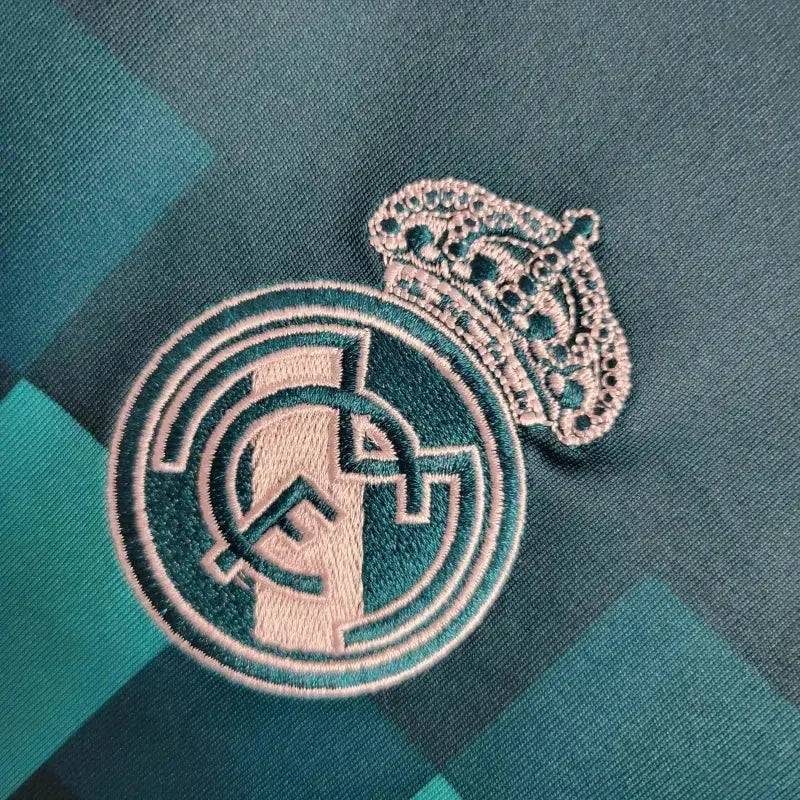 Retro 2017/18 Long Sleeve Shirt - View 3