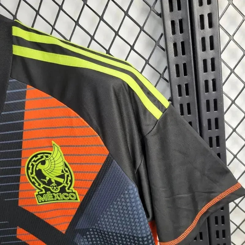 Mexico 24/25 Goalkeeper Shirt - View 7