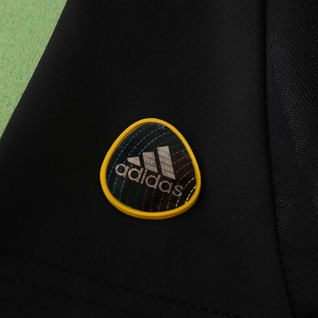 2010/11 Retro Third Shirt - View 8