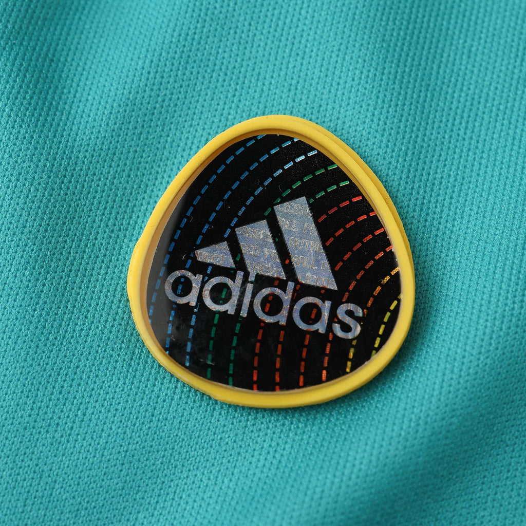 Spain 2010 Retro Goalkeeper Shirt - View 7